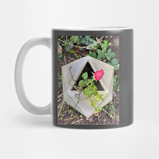 gmtrx seni lawal 432 mm concrete icosahedron with rose Mug